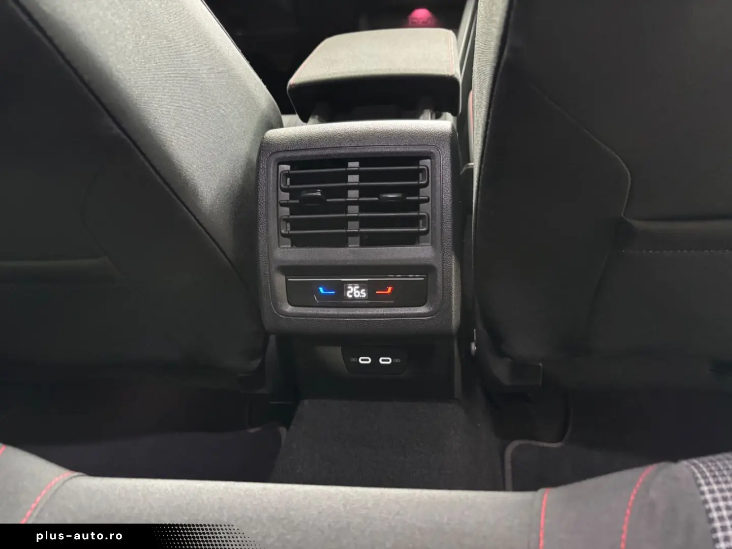 VW Golf 8 2.0TSI GTI 245PS Navi Led Kamera