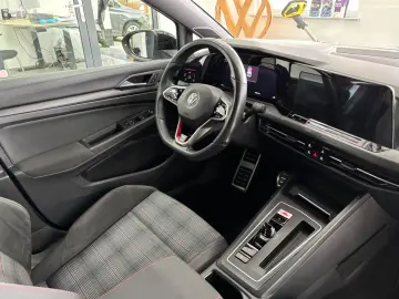 VW Golf 8 2.0TSI GTI 245PS Navi Led Kamera