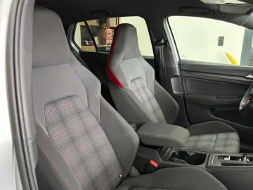 VW Golf 8 2.0TSI GTI 245PS Navi Led Kamera