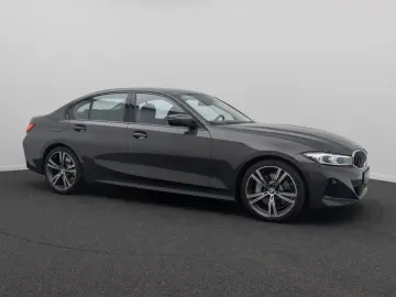 BMW 330i xD Komfort HiFi Leder M Sport 19Zoll