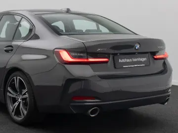 BMW 330i xD Komfort HiFi Leder M Sport 19Zoll