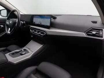 BMW 330i xD Komfort HiFi Leder M Sport 19Zoll
