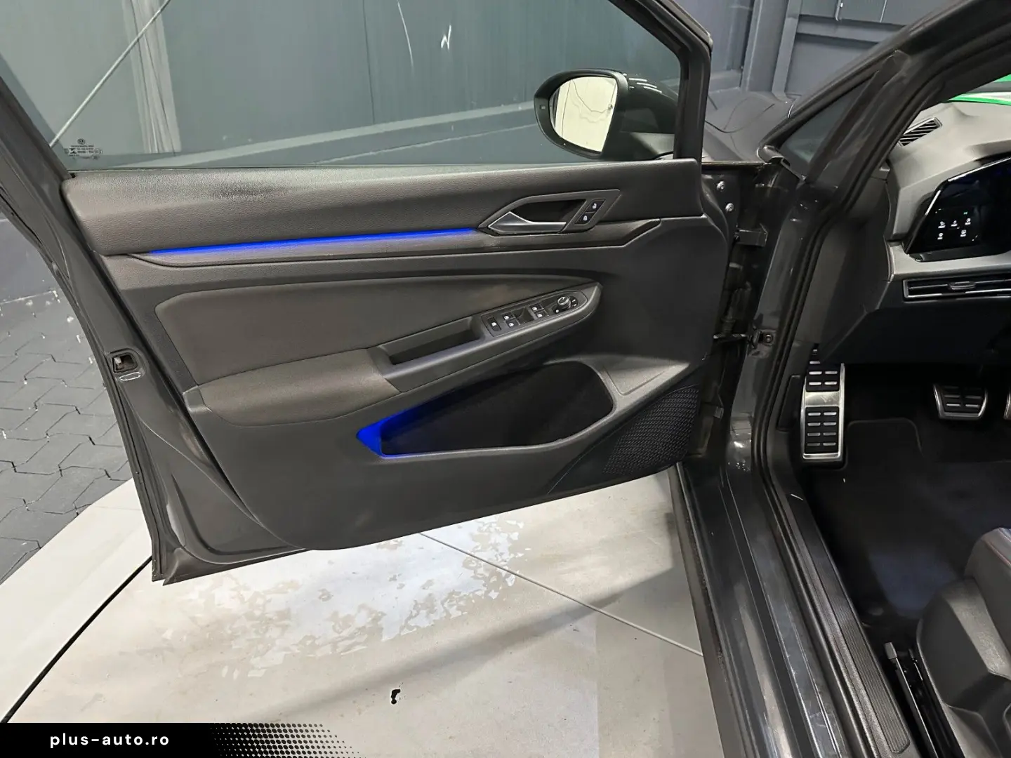 VW Golf VIII Lim. GTI  18Zoll schwarz NAVI
