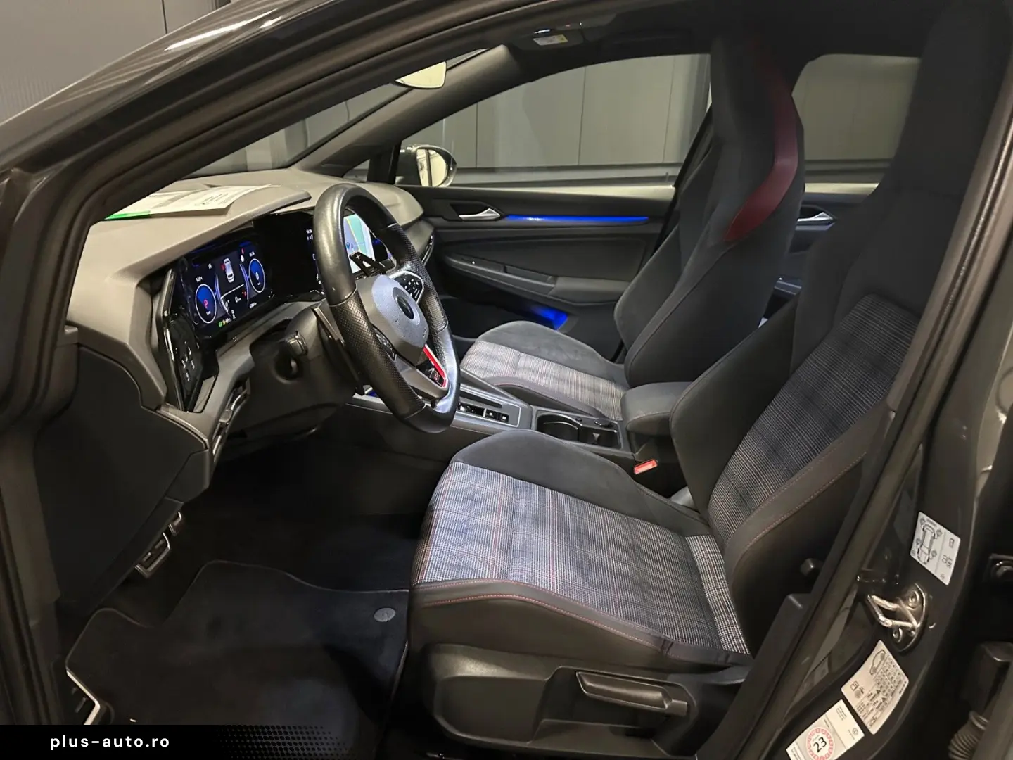 VW Golf VIII Lim. GTI  18Zoll schwarz NAVI