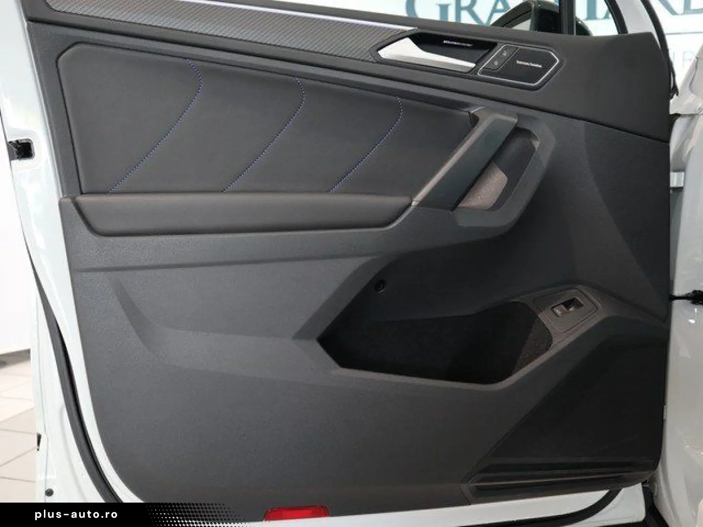 VW Tiguan R 2.0 TSI 4M DSG ACC Navi DCC Pano