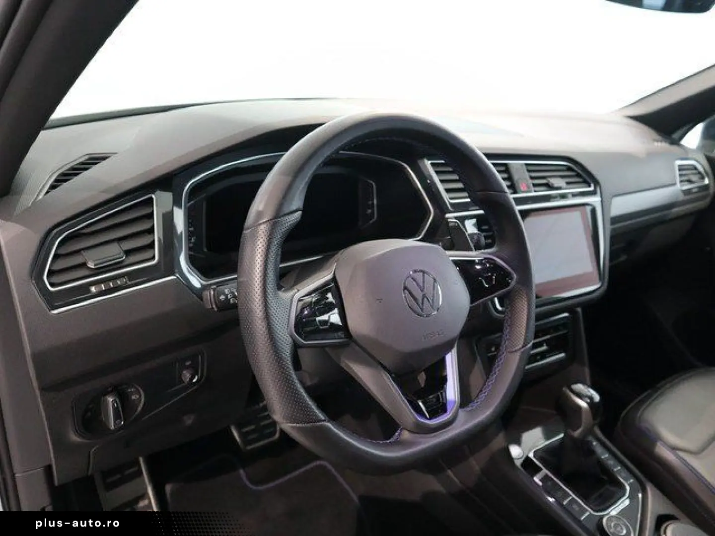 VW Tiguan R 2.0 TSI 4M DSG ACC Navi DCC Pano