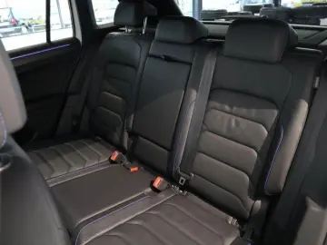 VW Tiguan R 2.0 TSI 4M DSG ACC Navi DCC Pano