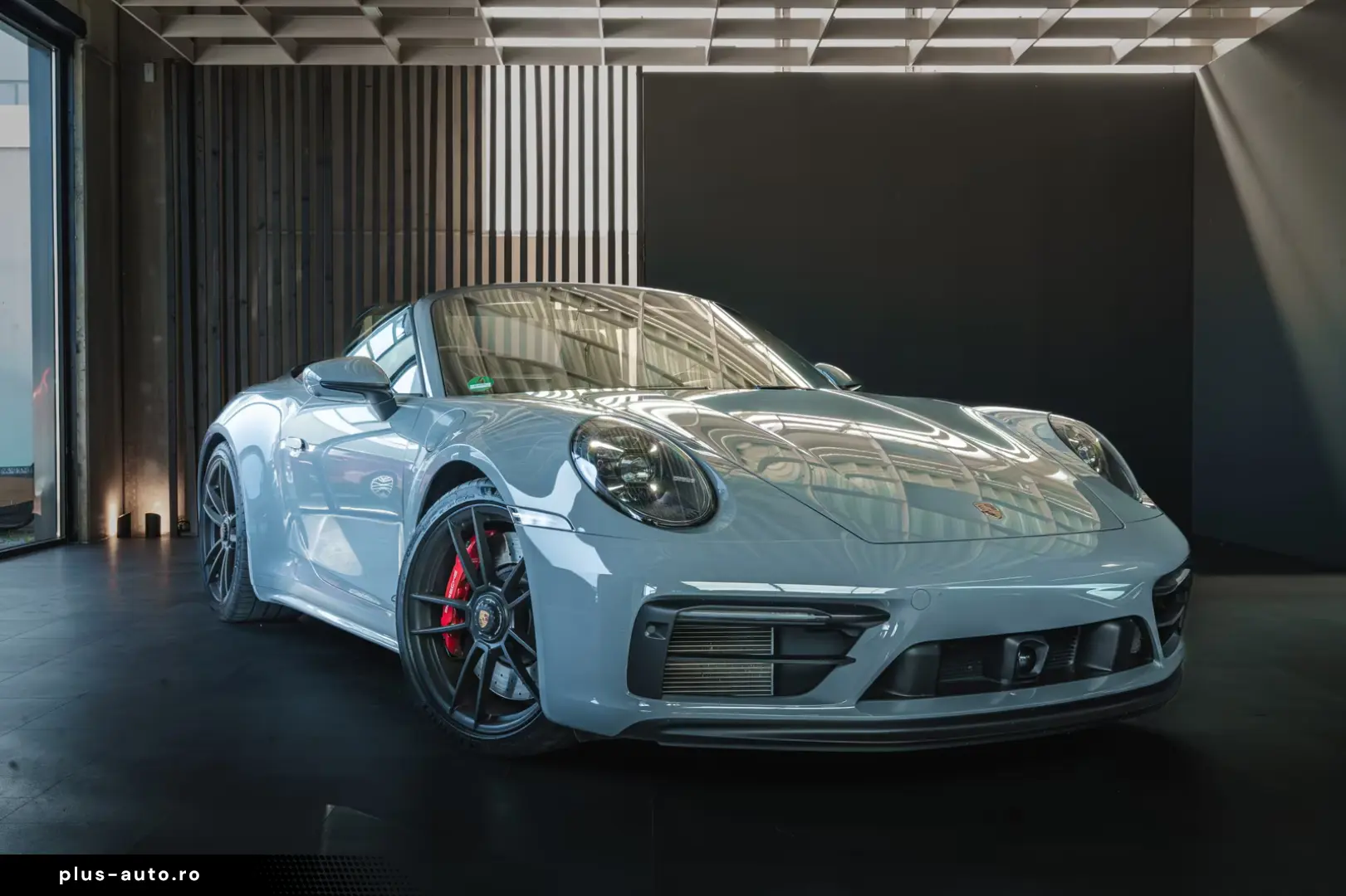 Porsche 911 Carrera 4 GTS Cabriolet 992