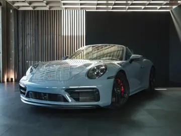 Porsche 911 Carrera 4 GTS Cabriolet 992