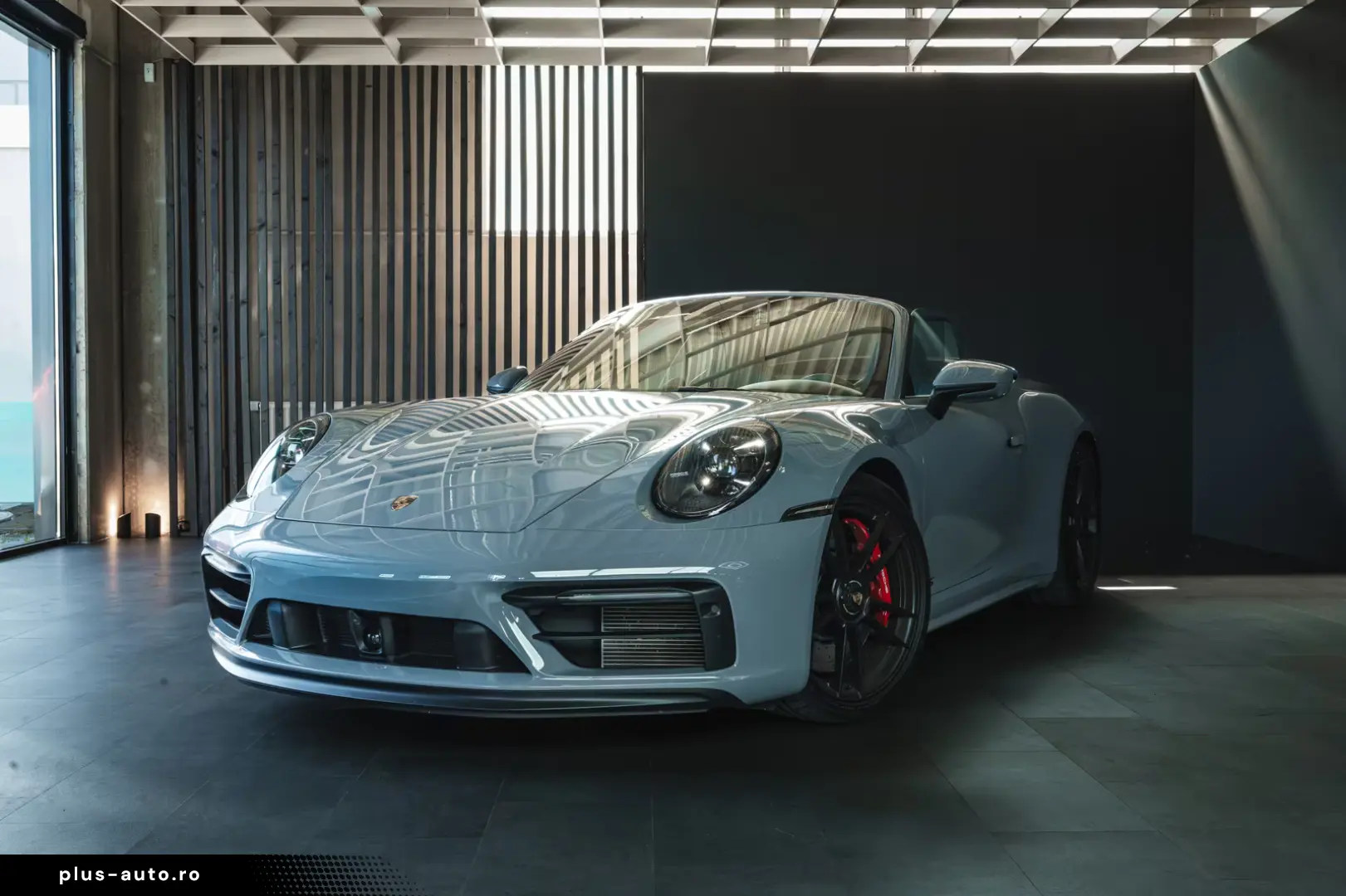 Porsche 911 Carrera 4 GTS Cabriolet 992