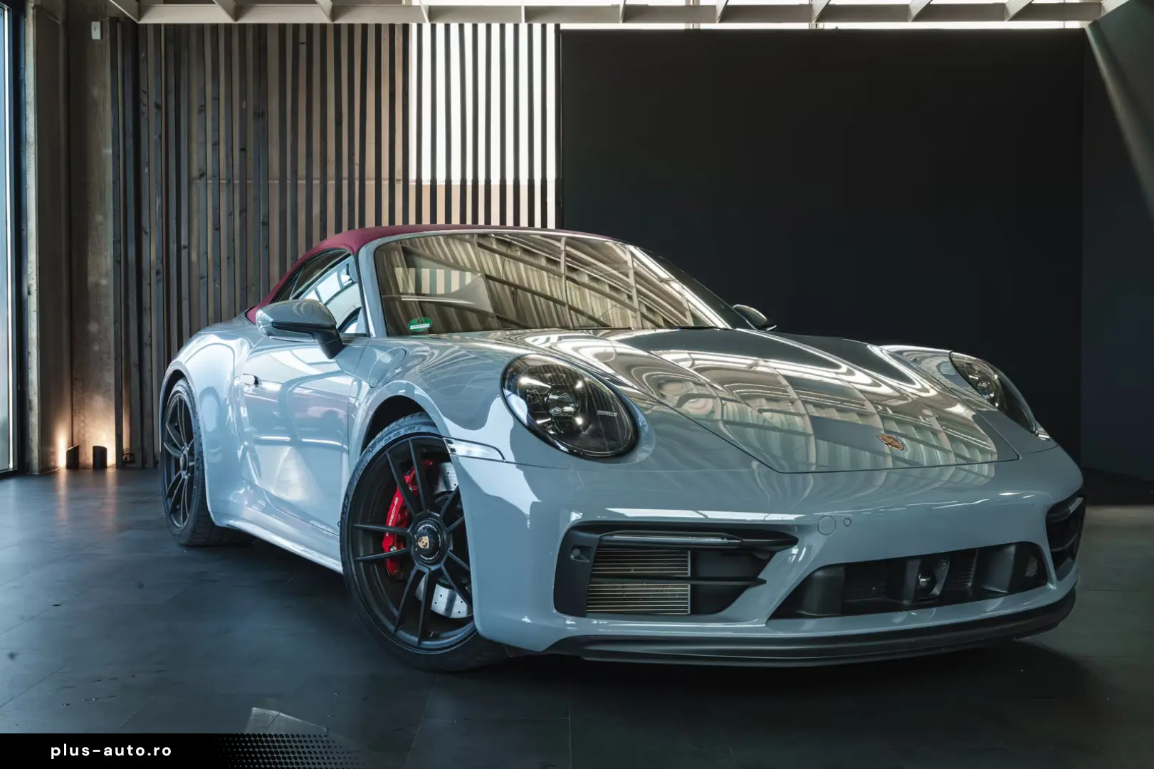 Porsche 911 Carrera 4 GTS Cabriolet 992