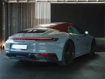 Porsche 911 Carrera 4 GTS Cabriolet 992