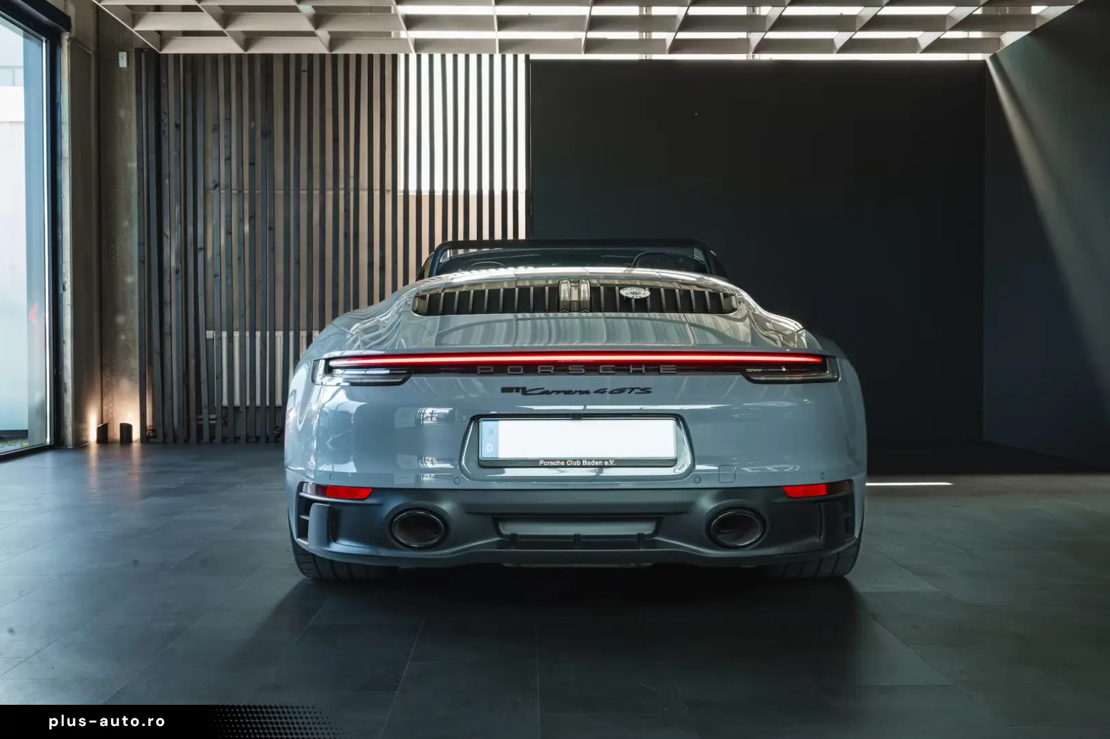Porsche 911 Carrera 4 GTS Cabriolet 992