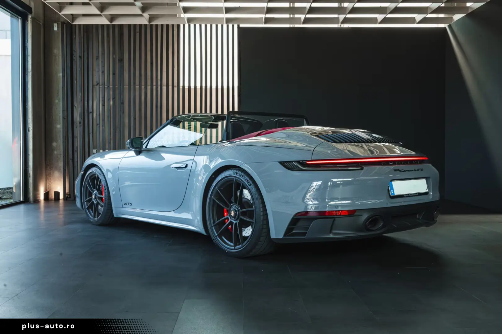 Porsche 911 Carrera 4 GTS Cabriolet 992