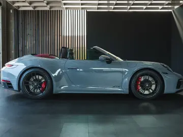 Porsche 911 Carrera 4 GTS Cabriolet 992
