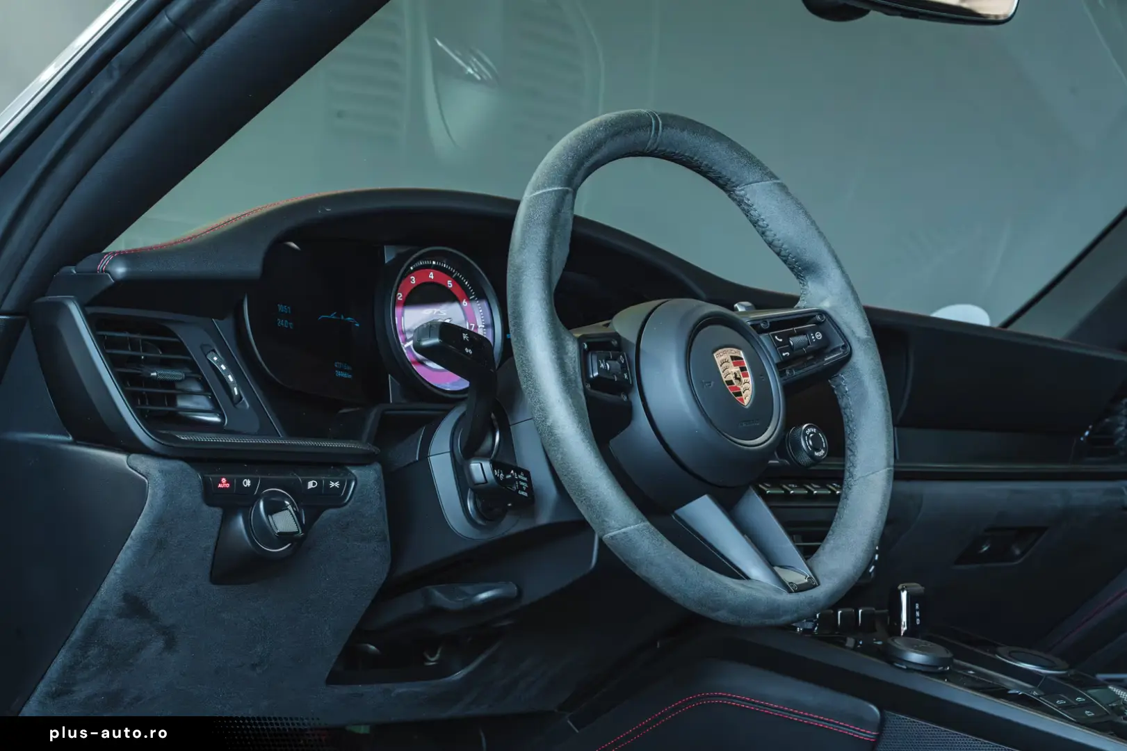 Porsche 911 Carrera 4 GTS Cabriolet 992
