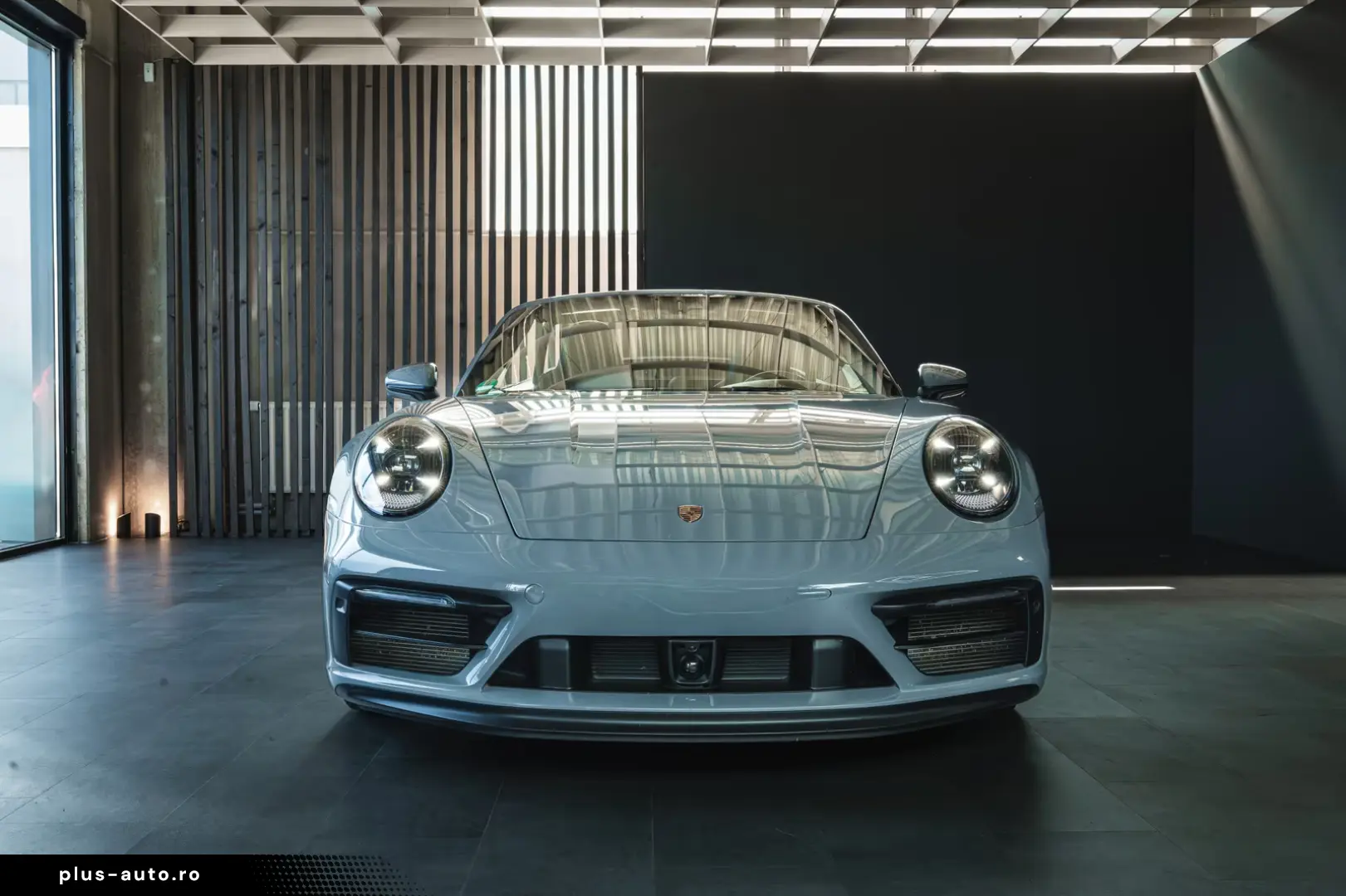 Porsche 911 Carrera 4 GTS Cabriolet 992