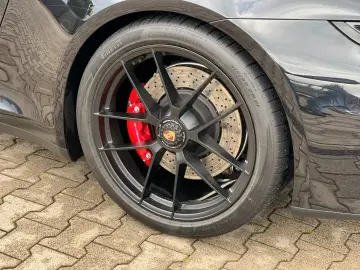 Porsche 911 Carrera 4 GTS Cabrio BOSE Lifting