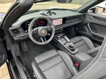 Porsche 911 Carrera 4 GTS Cabrio BOSE Lifting