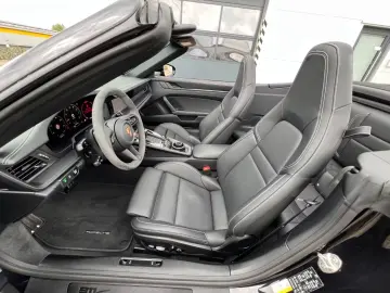 Porsche 911 Carrera 4 GTS Cabrio BOSE Lifting