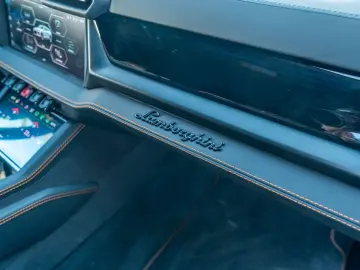 LAMBORGHINI Urus SE   Full PPF Matt   Lamborghini Nürnberg