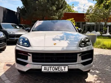 PORSCHE Cayenne Coupe Facelift Kreide 1Hand Sport-Chrono