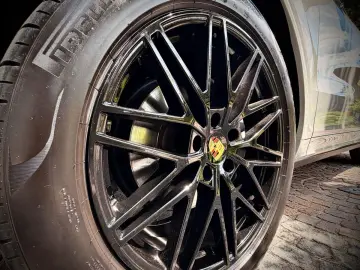 PORSCHE Cayenne Coupe Facelift Kreide 1Hand Sport-Chrono