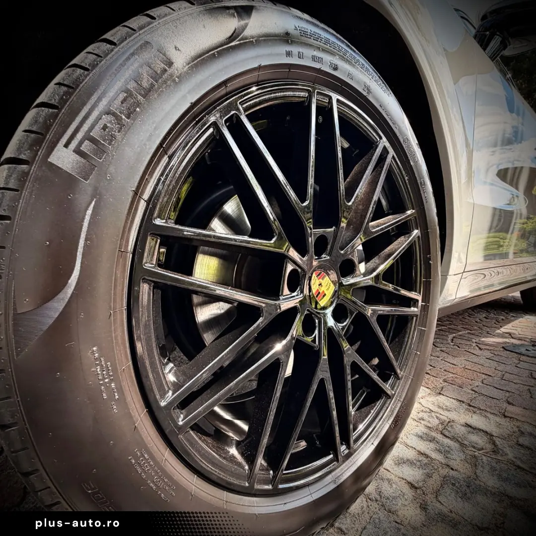 PORSCHE Cayenne Coupe Facelift Kreide 1Hand Sport-Chrono