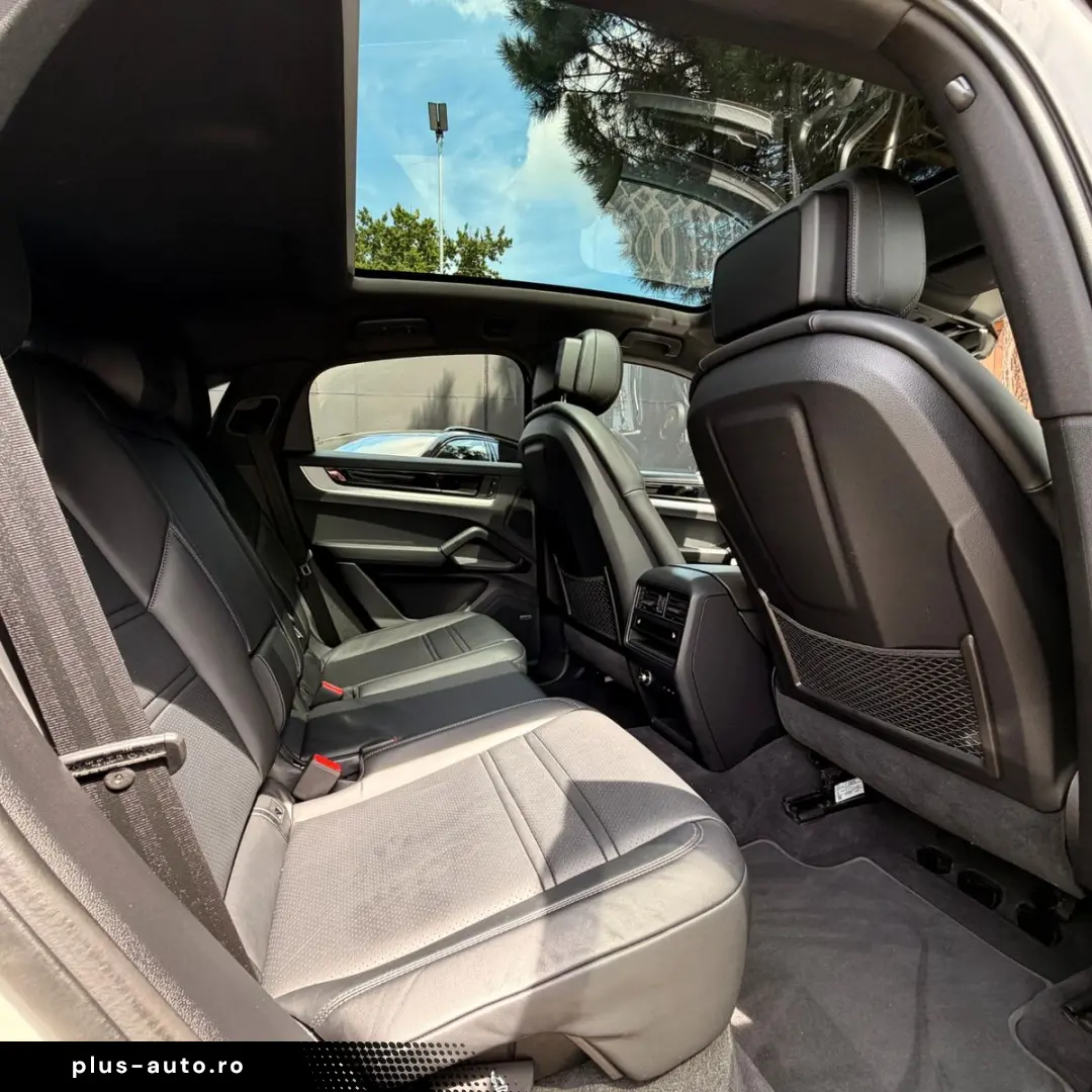 PORSCHE Cayenne Coupe Facelift Kreide 1Hand Sport-Chrono