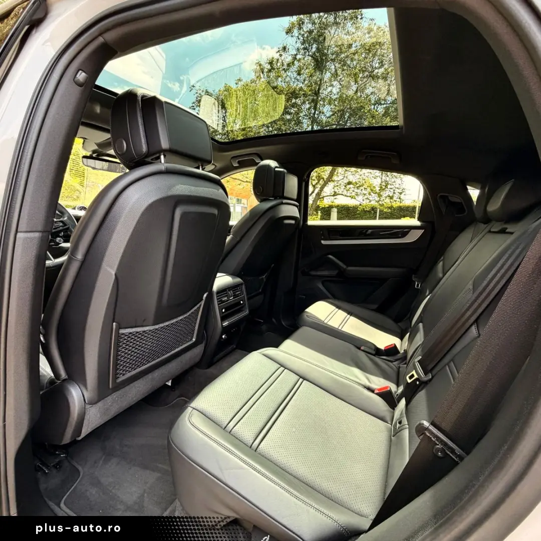 PORSCHE Cayenne Coupe Facelift Kreide 1Hand Sport-Chrono
