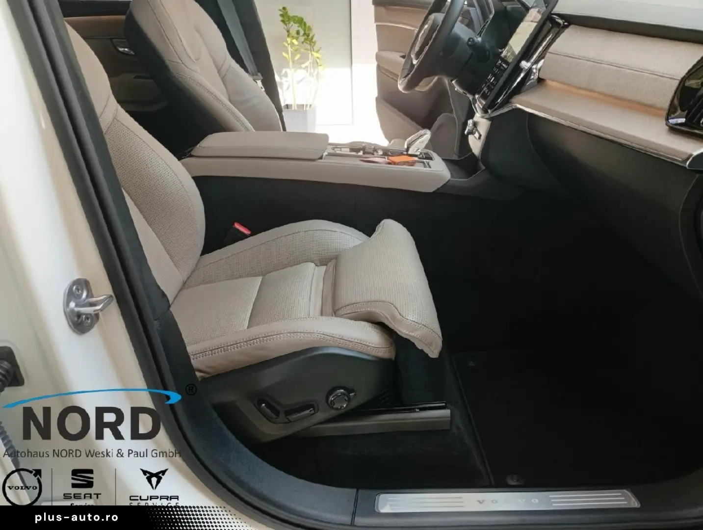 VOLVO XC90 Ultra Dark Plug-In Hy. AWD Voll UPE 106.510