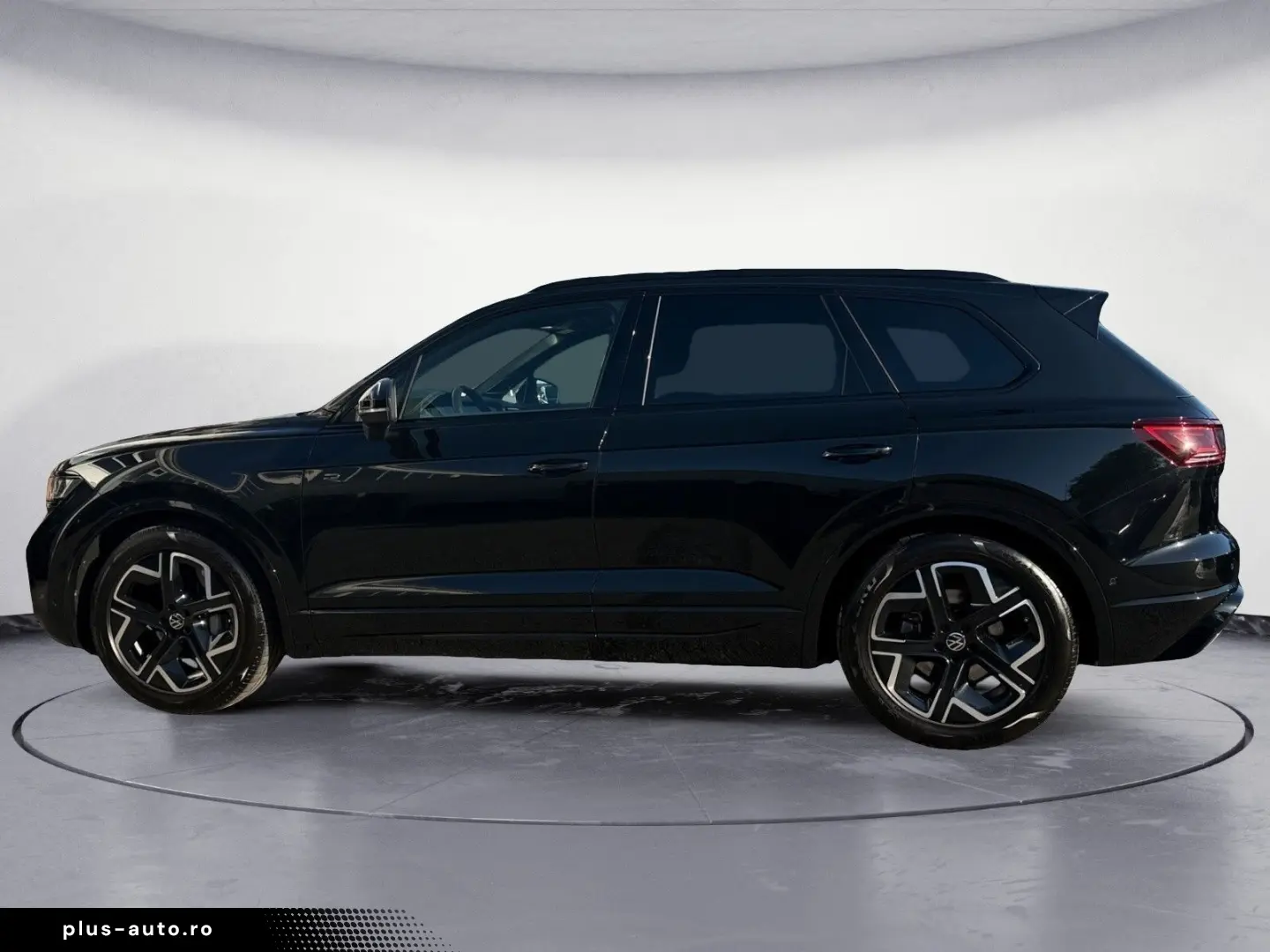VW Touareg R-Line 3 0 V6 TDI SCR 4M