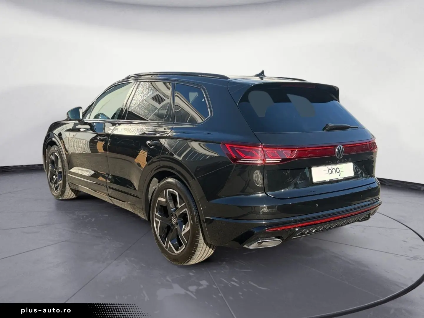VW Touareg R-Line 3 0 V6 TDI SCR 4M