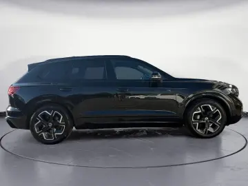 VW Touareg R-Line 3 0 V6 TDI SCR 4M
