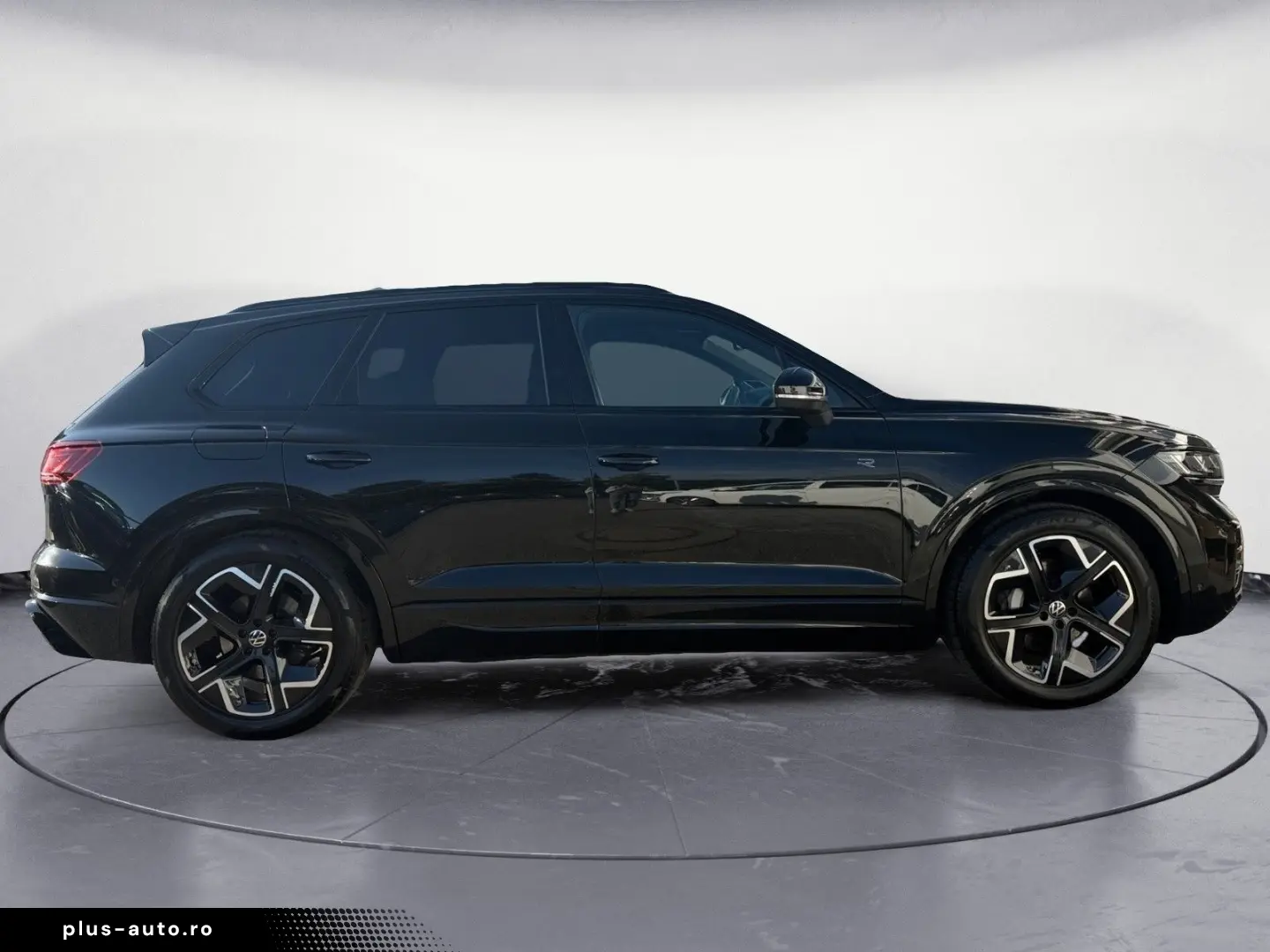 VW Touareg R-Line 3 0 V6 TDI SCR 4M