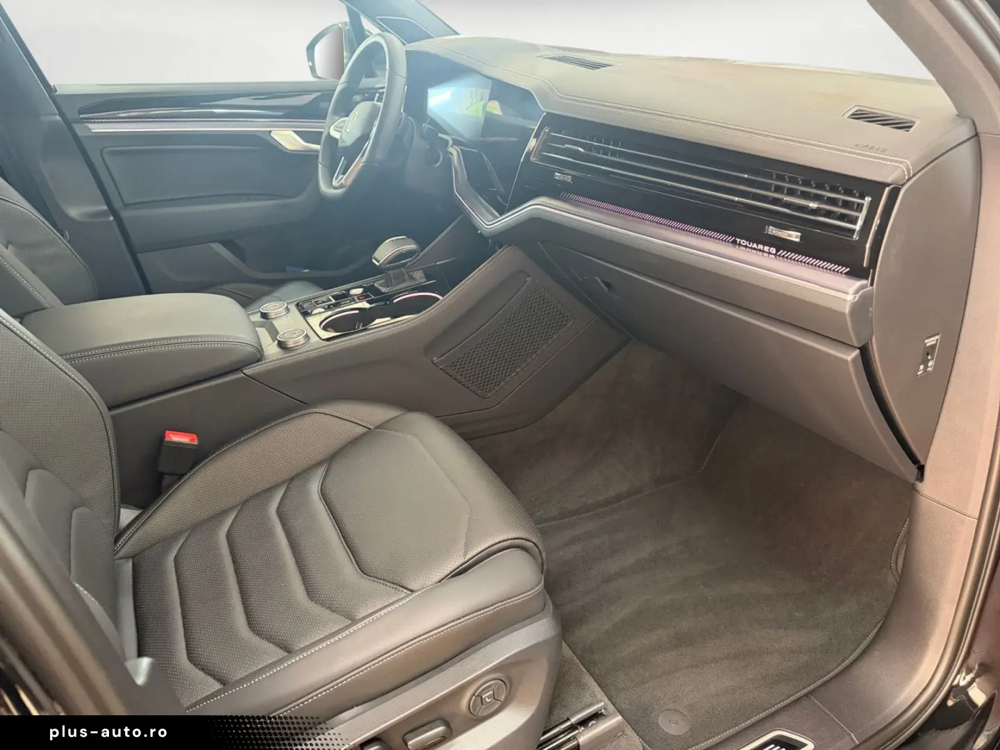 VW Touareg R-Line 3 0 V6 TDI SCR 4M