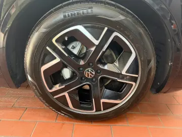 VW Touareg R-Line 3 0 V6 TDI SCR 4M