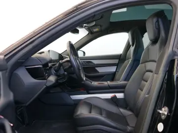 PORSCHE Taycan Pano Sitzklima 14Wege 360 CAM Matrix PASM