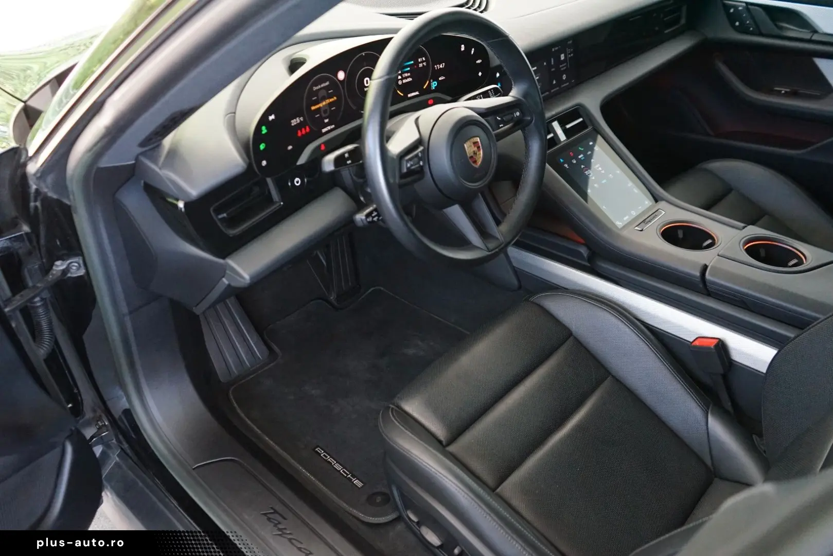 PORSCHE Taycan Pano Sitzklima 14Wege 360 CAM Matrix PASM