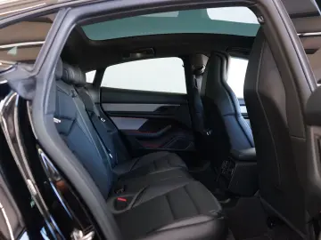 PORSCHE Taycan Pano Sitzklima 14Wege 360 CAM Matrix PASM