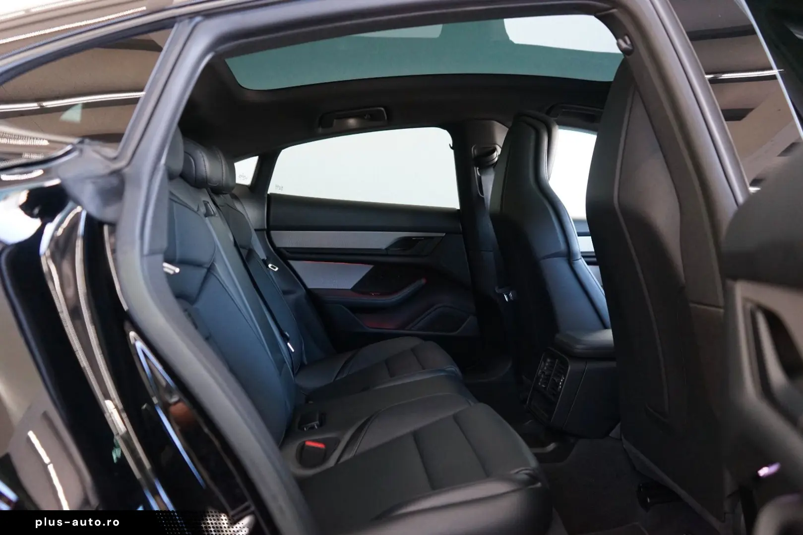 PORSCHE Taycan Pano Sitzklima 14Wege 360 CAM Matrix PASM