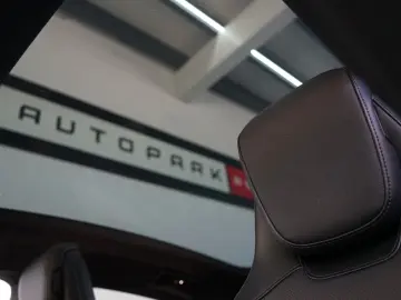 PORSCHE Taycan Pano Sitzklima 14Wege 360 CAM Matrix PASM