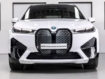 BMW iXxd40 SPORT LASER CLEAR&BOLD SC PANO AHK H&K 22
