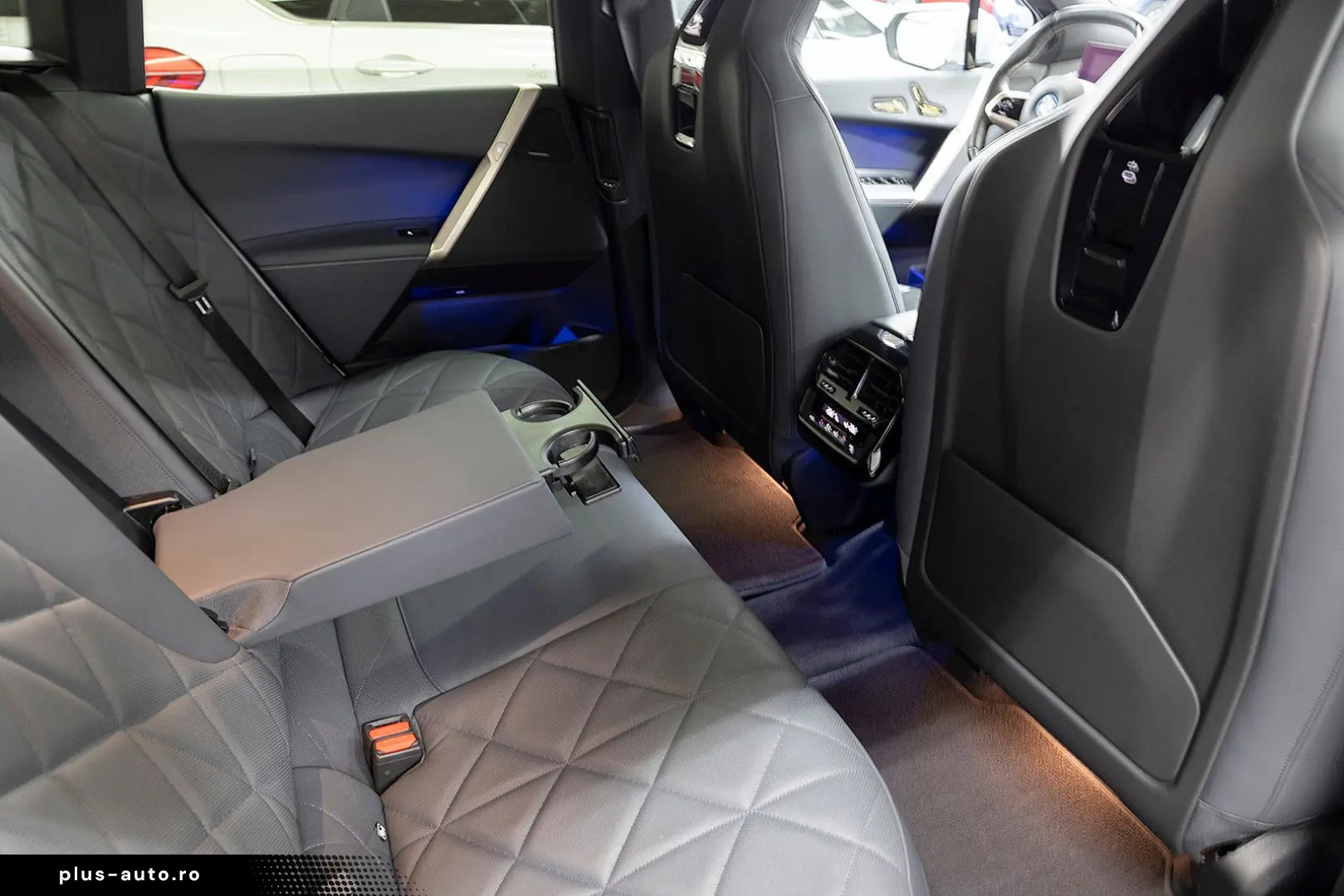 BMW iXxd40 SPORT LASER CLEAR&BOLD SC PANO AHK H&K 22