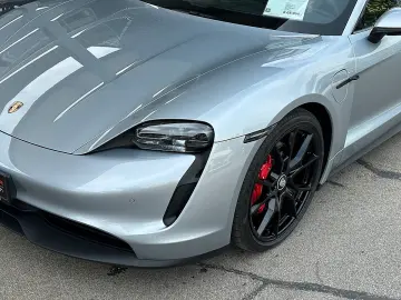 PORSCHE Taycan 4S Sport Turismo Aut. !!MEGA AUSSTATTU...