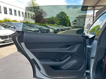 PORSCHE Taycan 4S Sport Turismo Aut. !!MEGA AUSSTATTU...