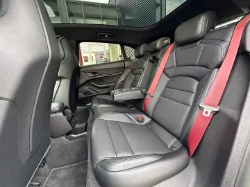 PORSCHE Taycan 4S Sport Turismo Aut. !!MEGA AUSSTATTU...