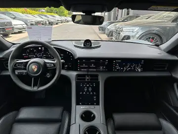 PORSCHE Taycan 4S Sport Turismo Aut. !!MEGA AUSSTATTU...