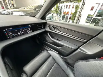 PORSCHE Taycan 4S Sport Turismo Aut. !!MEGA AUSSTATTU...