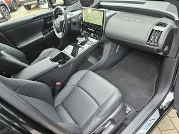 TOYOTA bZ4X Comfort- und Technik-Paket